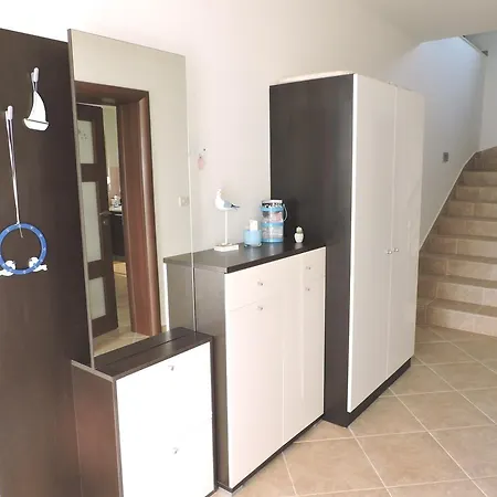 Petra Apartment *