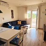 Petra Apartment *